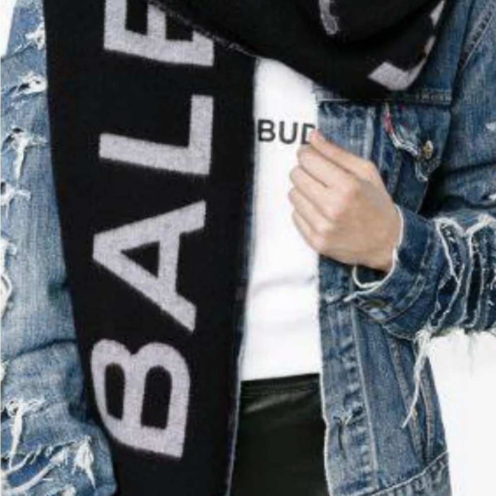 Balenciaga cashmere/wool black and gray logo scarf - Picture 12 of 12